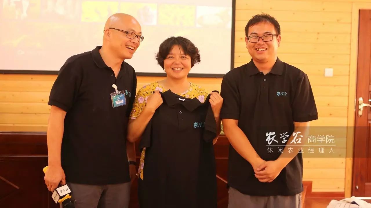 https://mmbiz.qpic.cn/mmbiz_jpg/RZe504ZtbH5hT0hvvyoCnsKQiamUwSwo0h1zN5abIpGbqFs4R4d0UayXjictbQo2SOYSTvvcdmYUtUweINa3KB3w/0?wx_fmt=jpeg